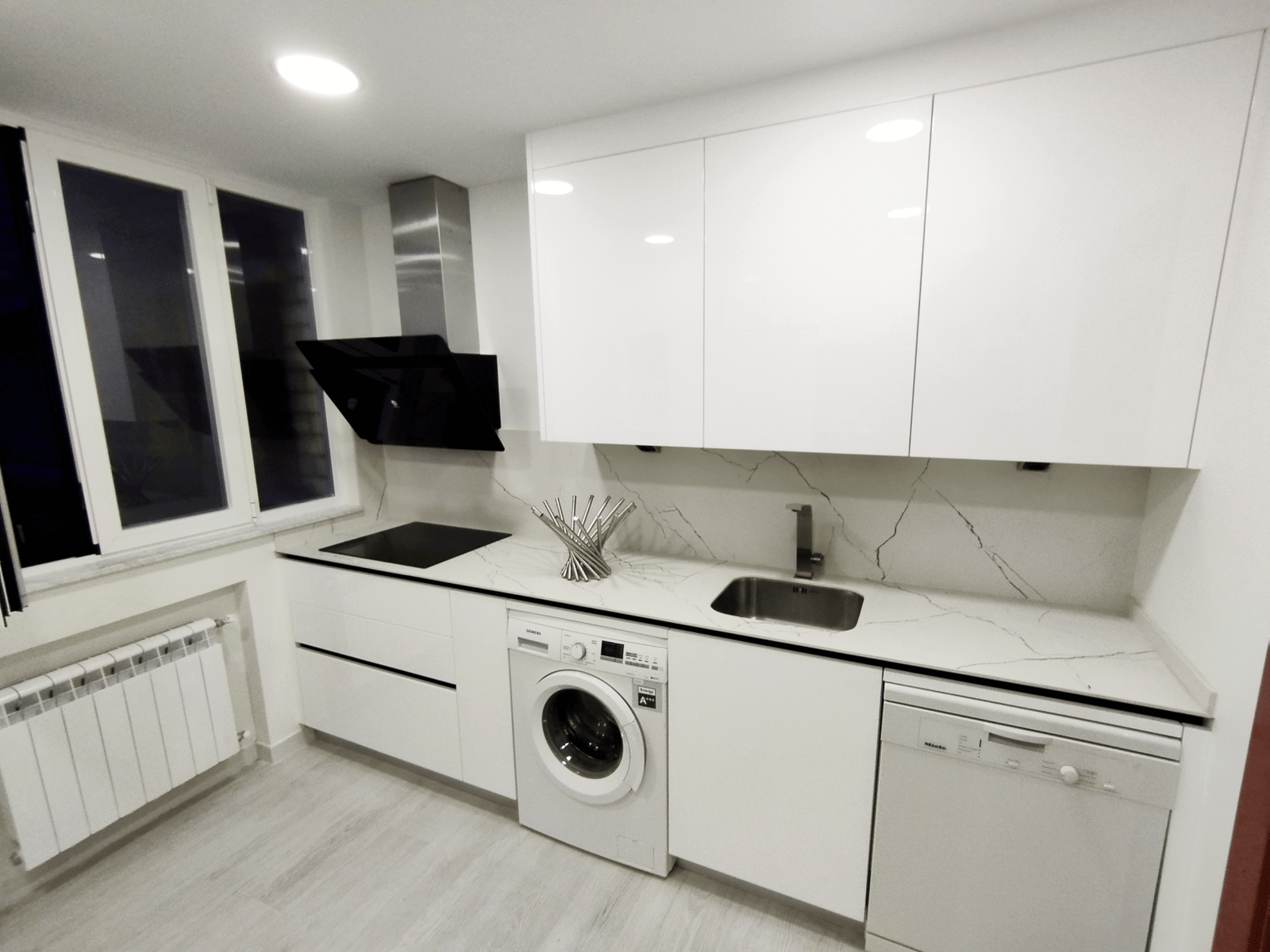 Diseño de cocina blanca