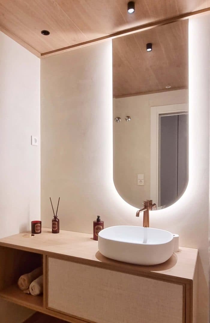 Iluminación en baños pequeños